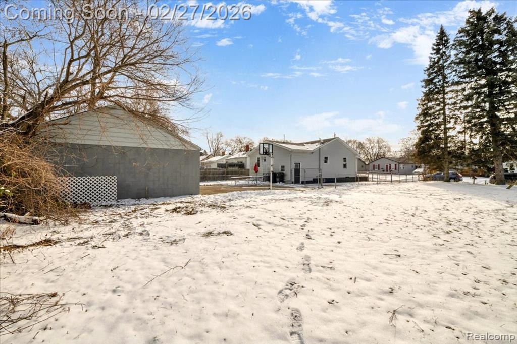 617 McKeighan Avenue, Flint, MI 48507 — Photo 26