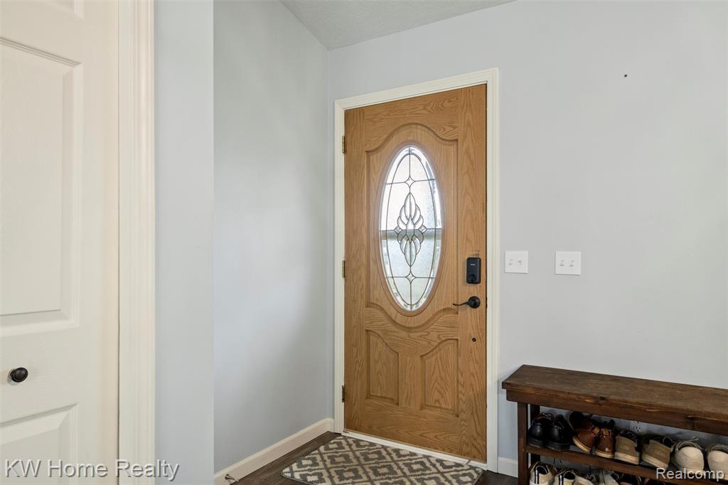 500 Clearwater Drive, Perry, MI 48872 — Photo 6
