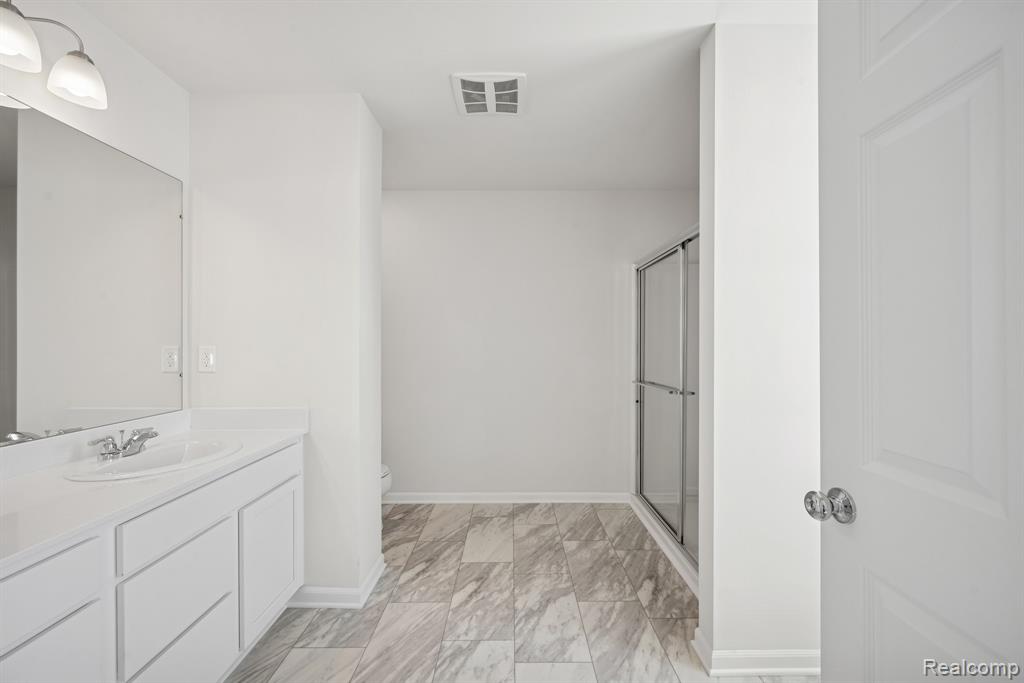 700 Knollwood Bend, Chelsea, MI 48118 — Photo 18