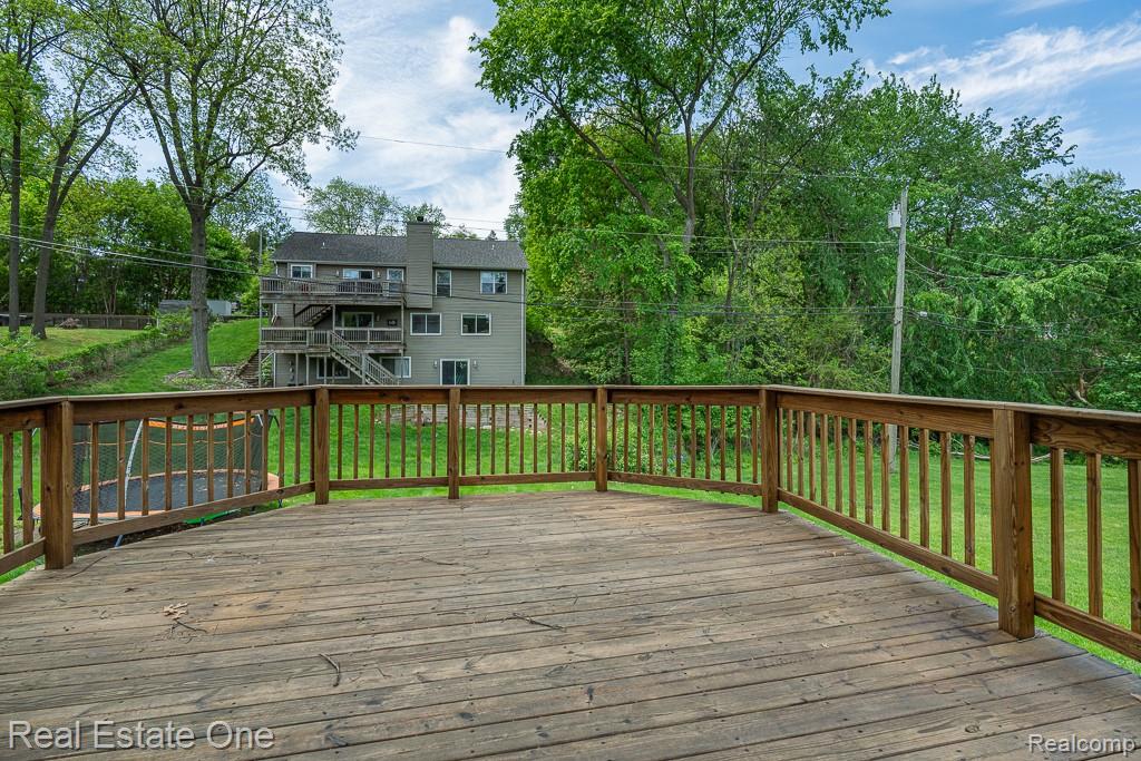 668 Sherry Drive, Lake Orion, MI 48362 — Photo 3
