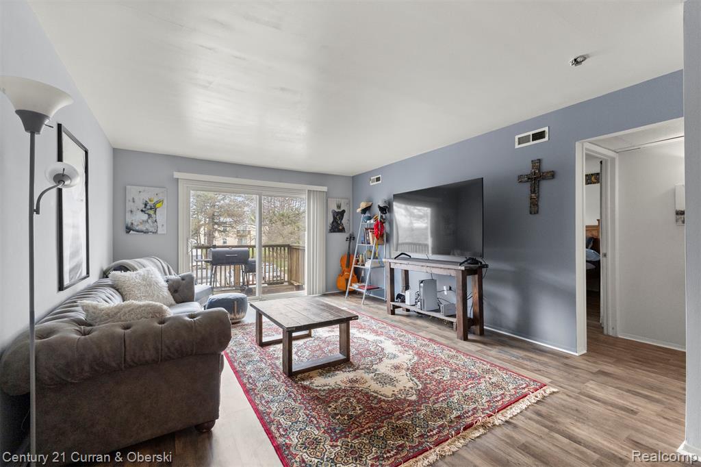 910 Chestnut Hill Drive, # E, Auburn Hills, MI 48326 — Photo 6