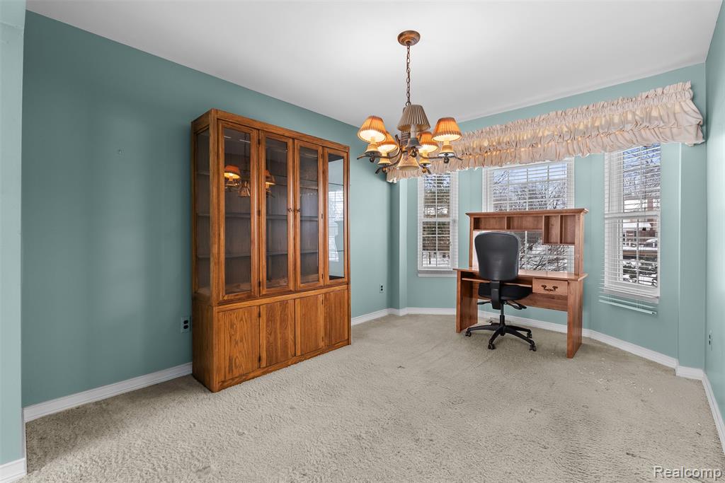 487 Pinehurst Drive, Rochester Hills, MI 48309 — Photo 9