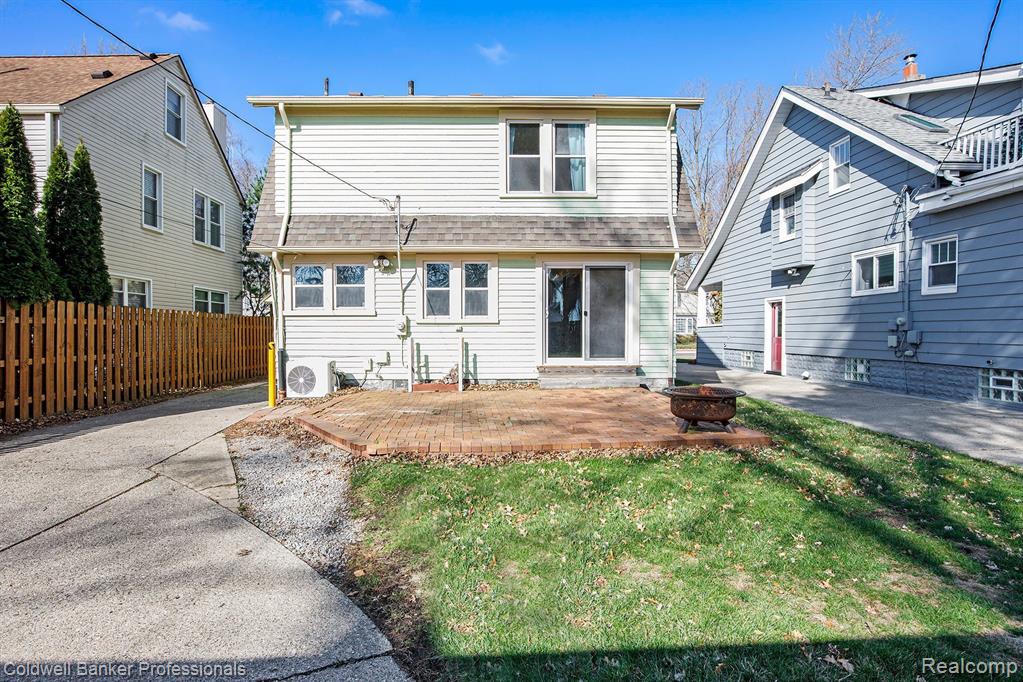 913 IRVING Avenue, Royal Oak, MI 48067 — Photo 26