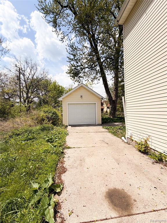 539 Kitchener Street, Detroit, MI 48215 — Photo 11