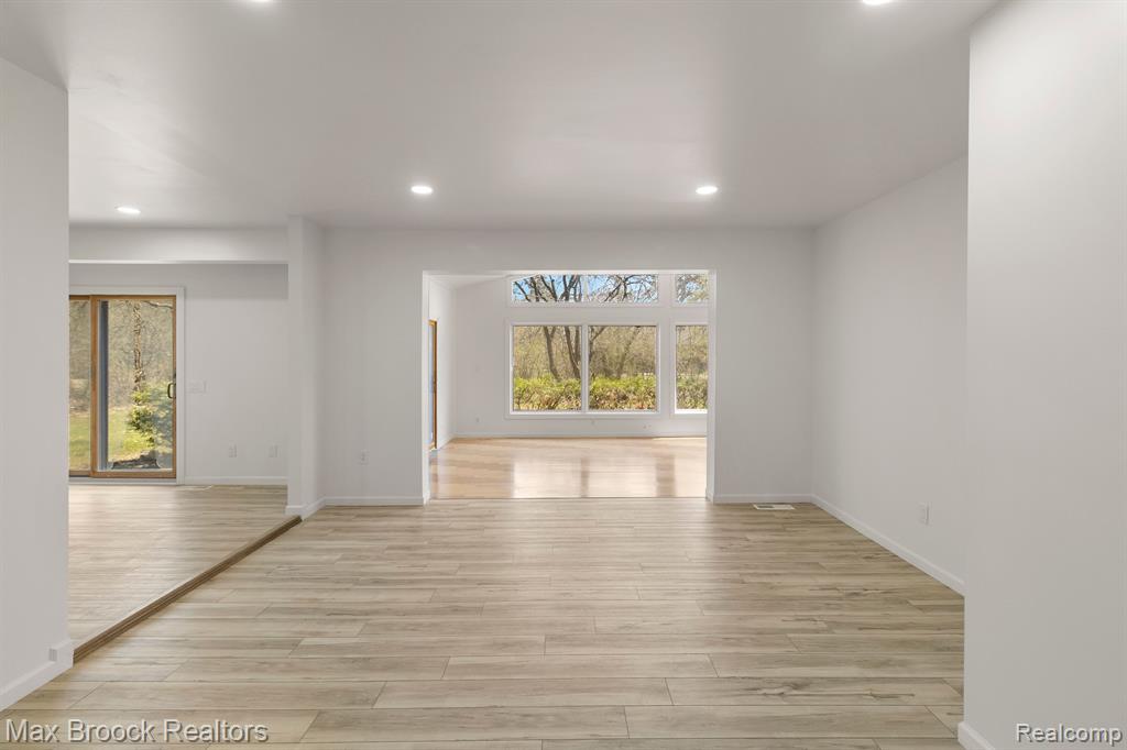 6207 NICHOLAS Drive, West Bloomfield, MI — Photo 11