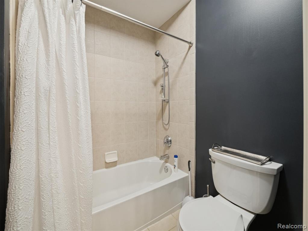 49630 Taft Lane, Canton, MI 48188 — Photo 41