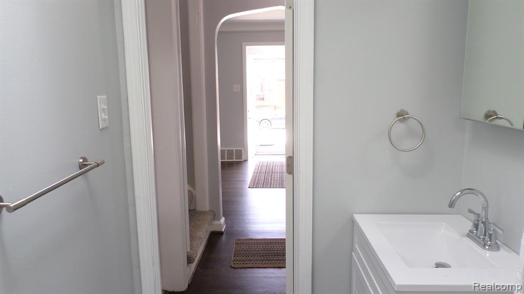 22463 Nevada Avenue, Eastpointe, MI 48021 — Photo 34