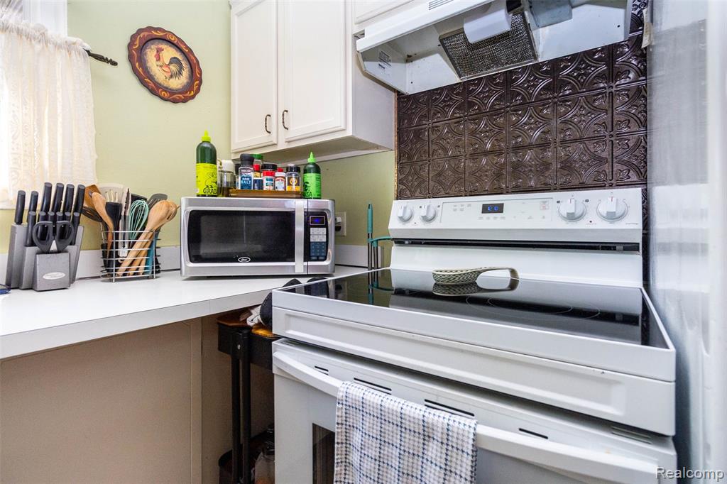 8315 Ingram Street, Westland, MI — Photo 14