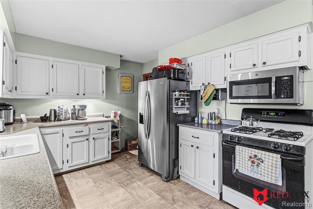 2379 Hialeah Drive, Flint, MI 48507 — Photo 11