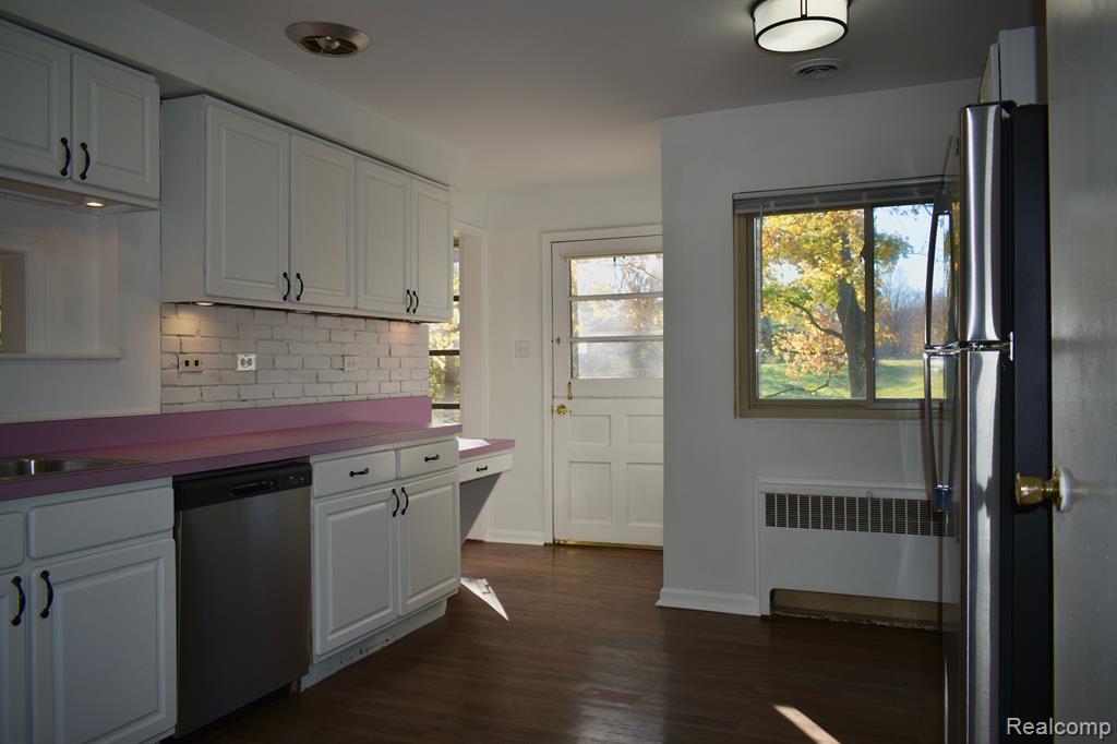 460 N EVANSDALE Drive, Bloomfield Hills, MI 48304 — Photo 10