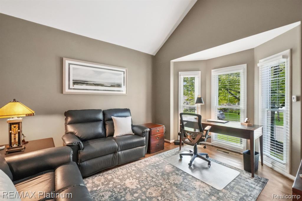 4663 Huntington Drive, Brighton, MI 48116 — Photo 7