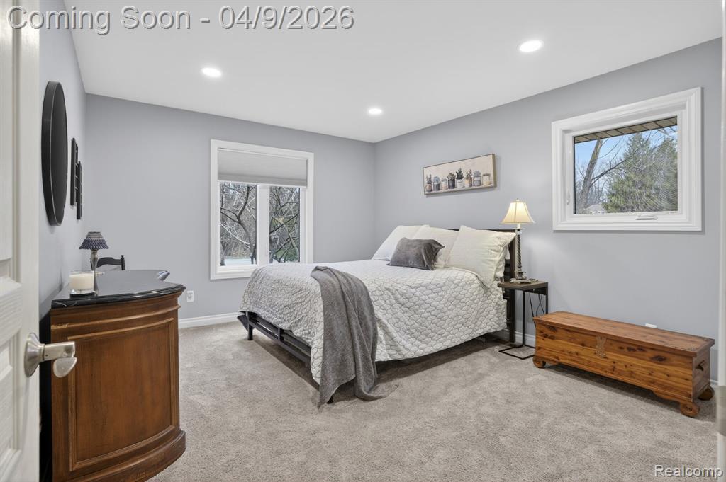 341 Ridgewood Road, Rochester, MI 48306 — Photo 38