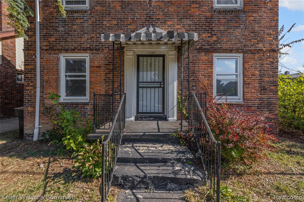 12375 E Outer Drive - Photo 4