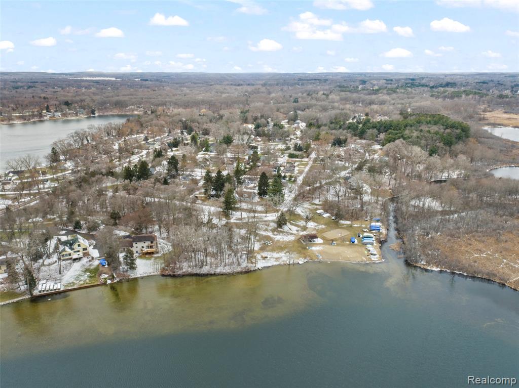 3778 Ponchartrain Drive, Pinckney, MI 48169 — Photo 36