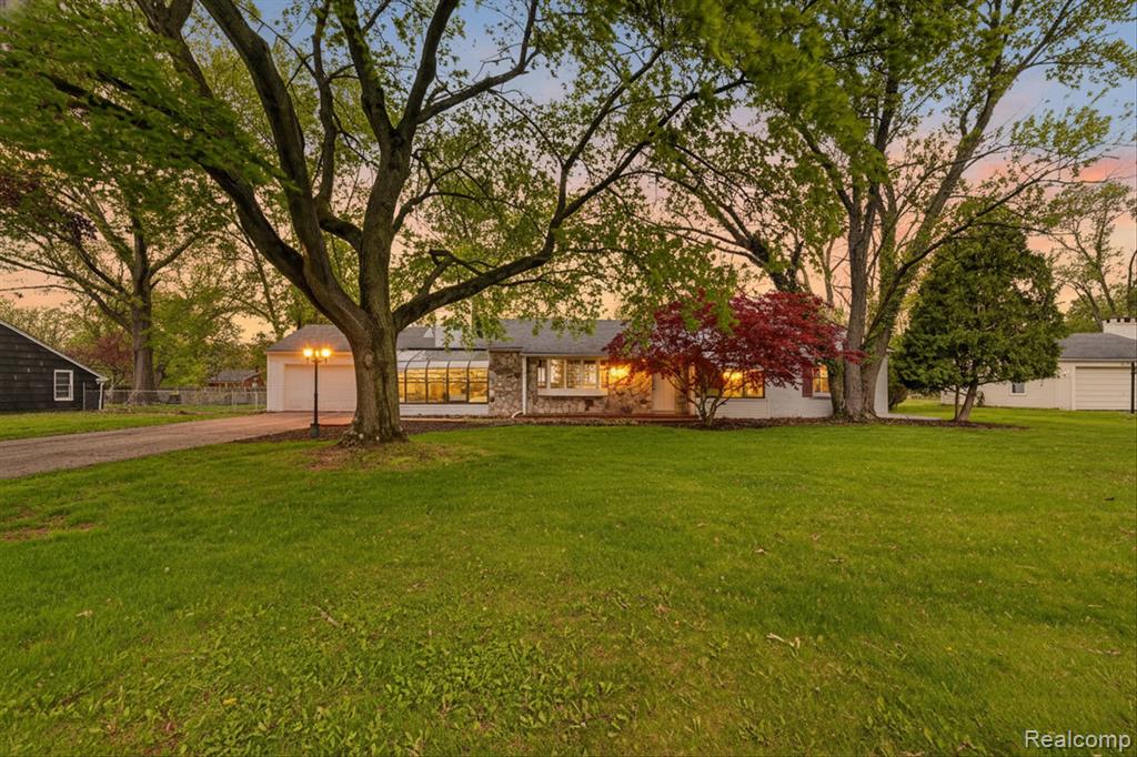6576 Inkster Road, West Bloomfield, MI — front exterior