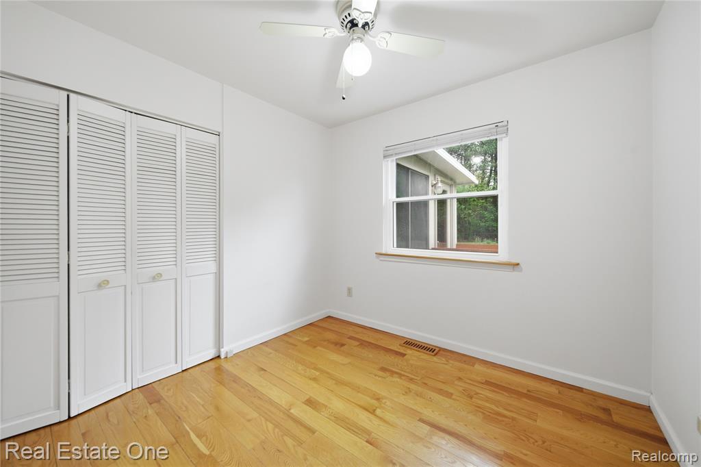 9715 Galatian Drive, Whitmore Lake, MI 48189 — Photo 19