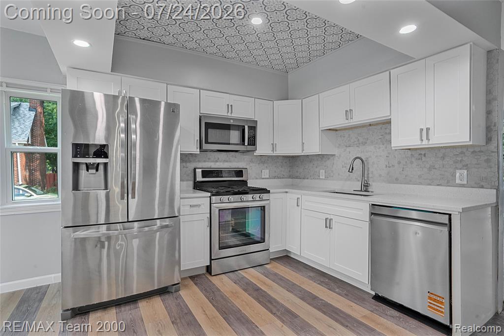19615 Eastwood Drive, Harper Woods, MI 48225 — Photo 12