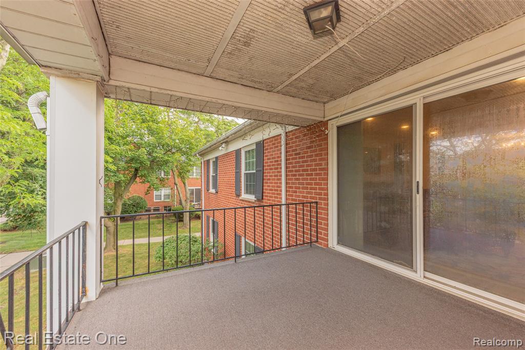 27630 W Echo Valley, 221, Farmington Hills, MI 48334 — Photo 28