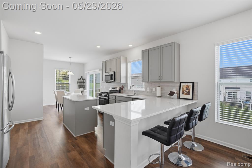8446 Sandhill Court, White Lake, MI — Photo 10