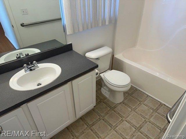 23636 MCCORT Drive, Flat Rock, MI 48134 — Photo 14