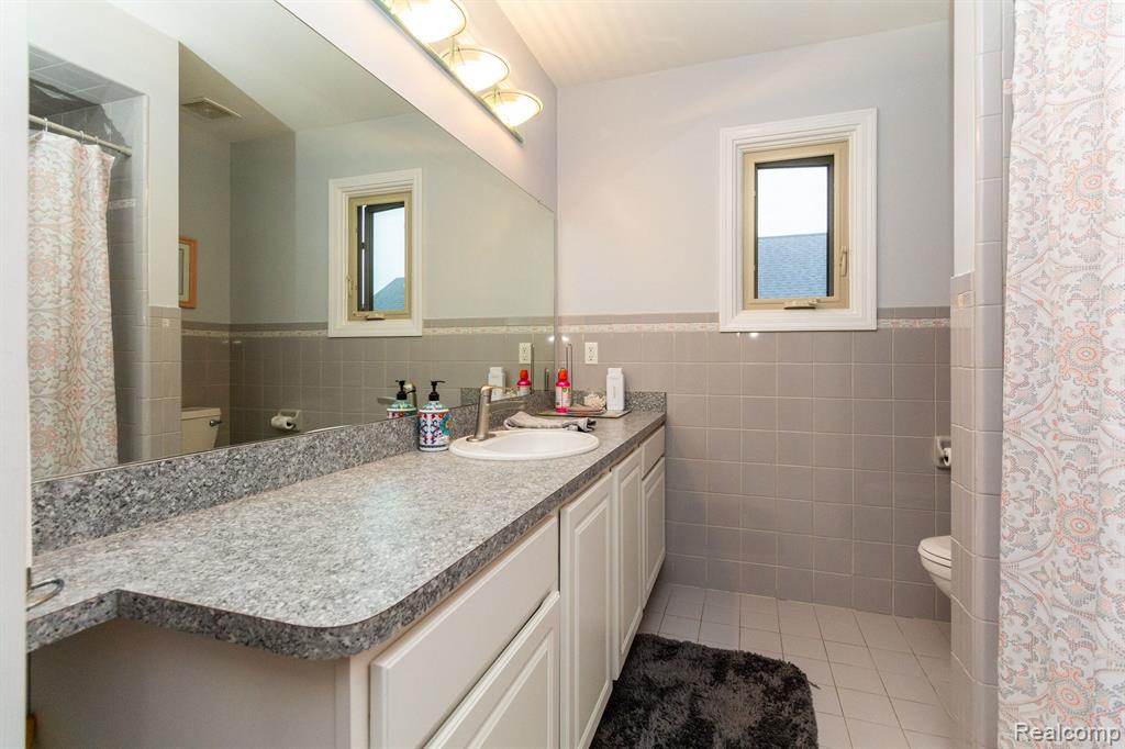 5451 ROBERT Street, Shelby, MI 48316 — Photo 23