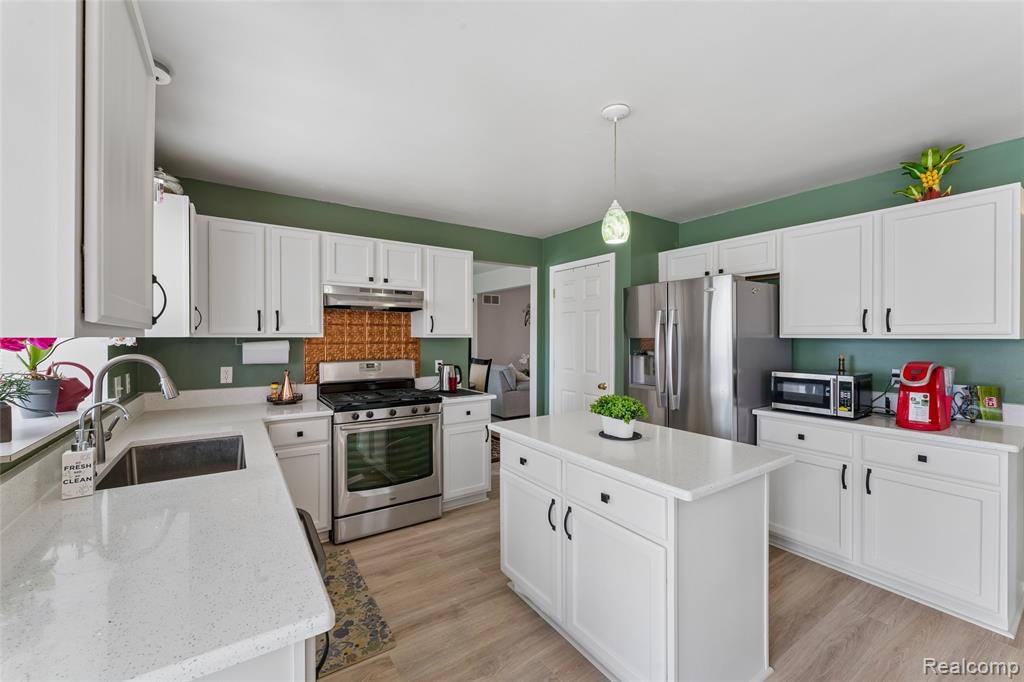 216 Tucker Street, Pontiac, MI 48341 — Photo 28