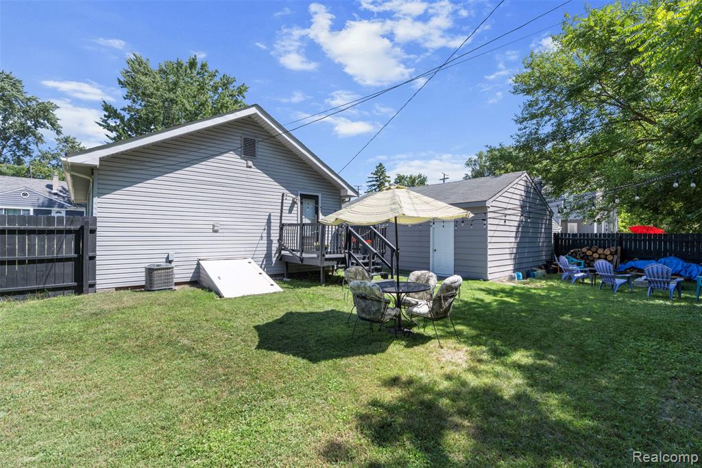8431 Roseland Court, Oak Park, MI 48237 — Photo 28