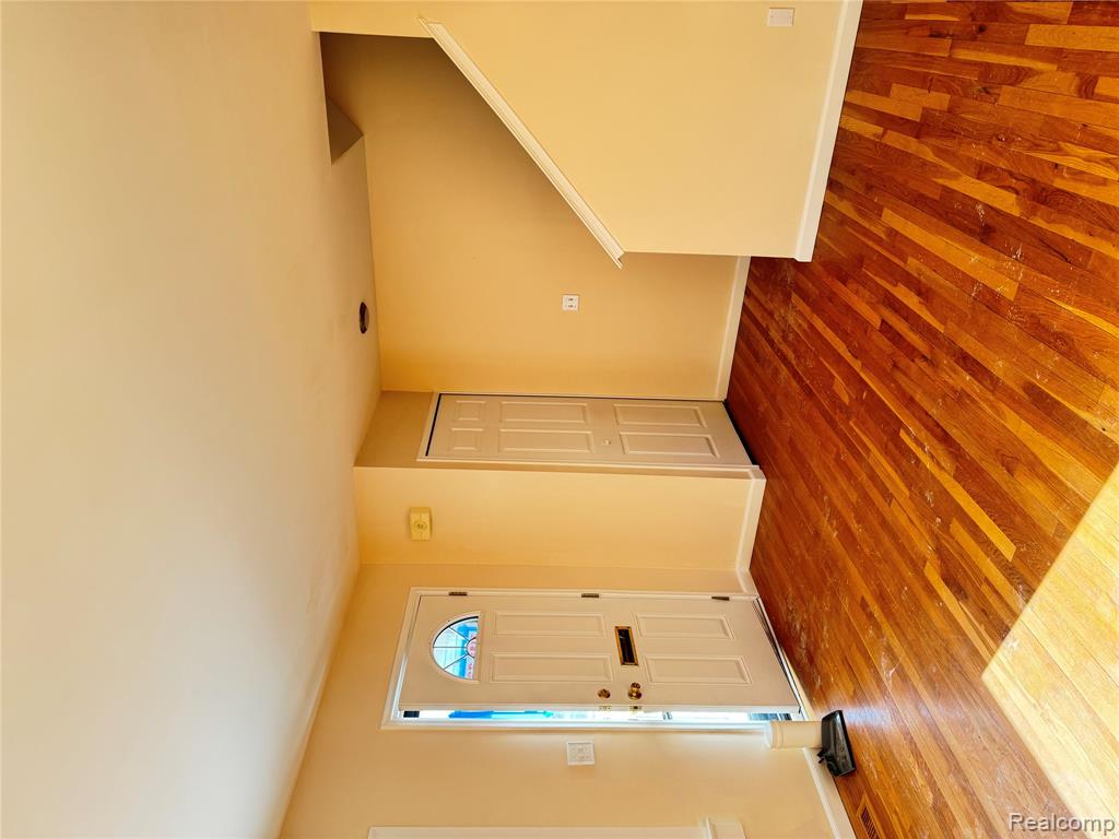 20041 Great Oaks Circle N, 317, Clinton Twp, MI 48036 — Photo 5