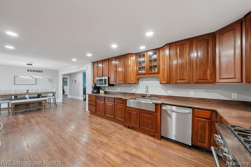 1112 W Cook Road, Grand Blanc, MI 48439 — Photo 13