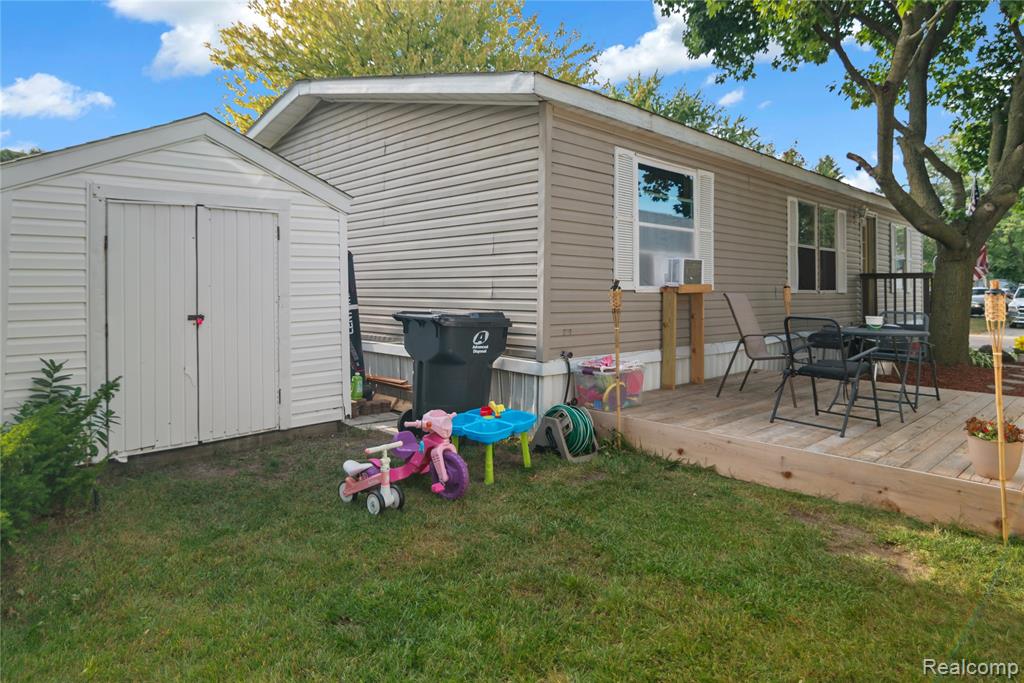 351 North Squirrel Road #63, Auburn Hills, MI 48326 — Photo 4