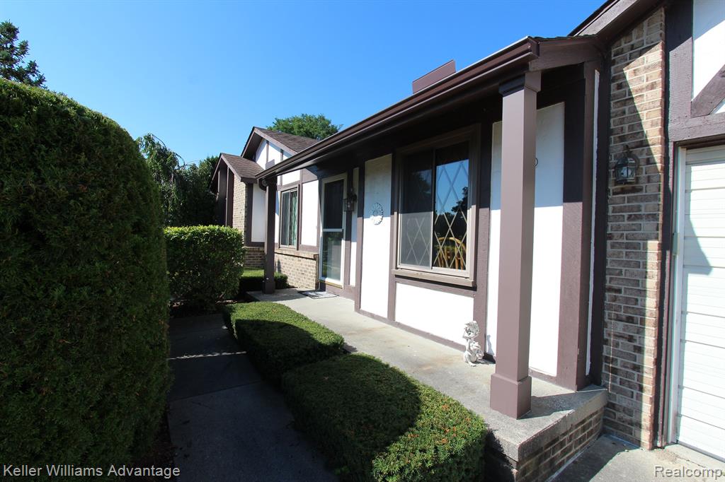 24297 Simmons Drive, Novi, MI — Photo 6