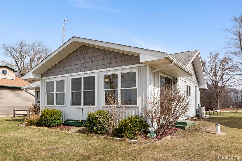 632 Dorbert Drive, Munith, MI 49259 — Photo 35