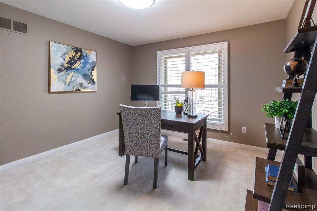 41240 Clermont Avenue, Novi, MI — Photo 10