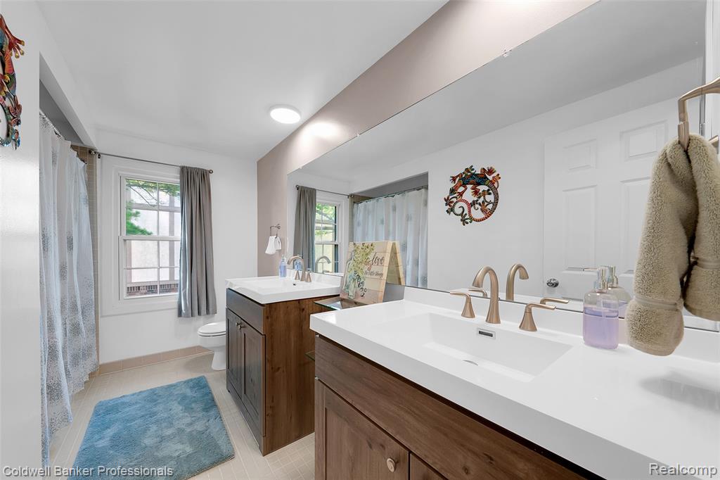 9539 Hillcrest Drive, Plymouth, MI 48170 — Photo 24