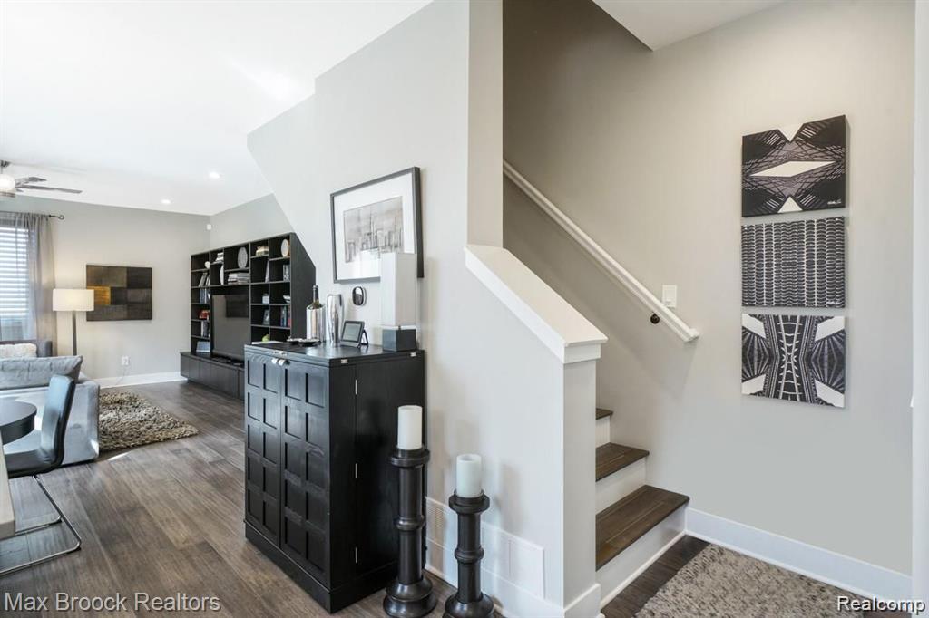 4227 W 14 Mile Road, Royal Oak, MI 48073 — Photo 12