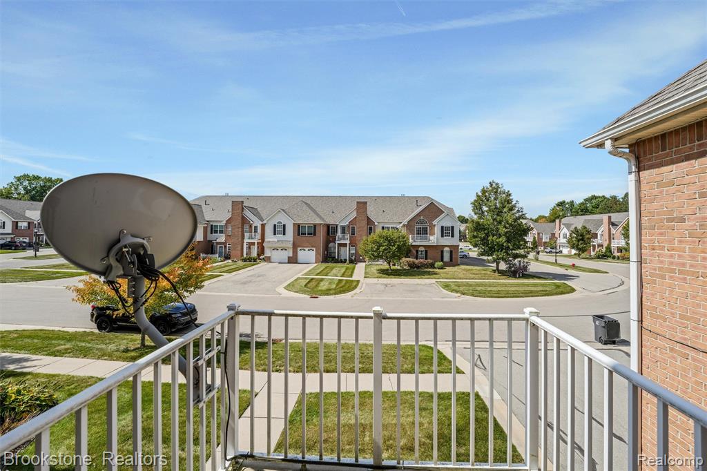 610 Olde English Circle, Howell, MI 48855 — Photo 8