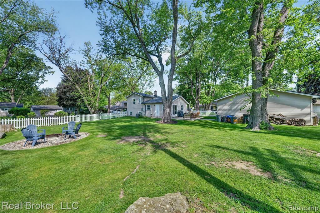6551 Duffield Street, West Bloomfield, MI 48324 — Photo 26