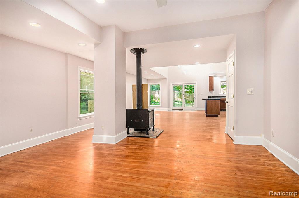 526 5TH Street, Ann Arbor, MI 48103 — Photo 7