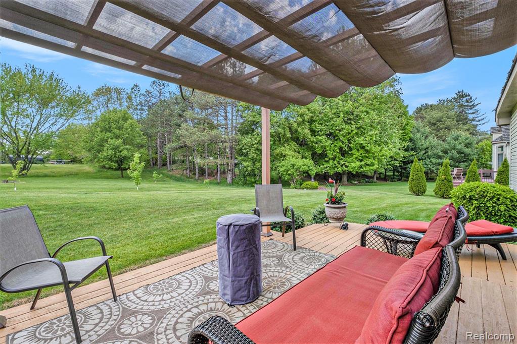 16480 DUSKLIGHT Drive, Fenton, MI 48430 — Photo 31