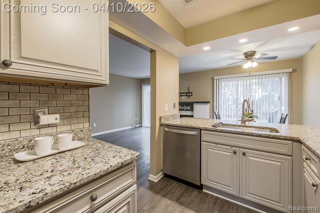 2669 Williamsburg Circle, Auburn Hills, MI 48326 — Photo 7