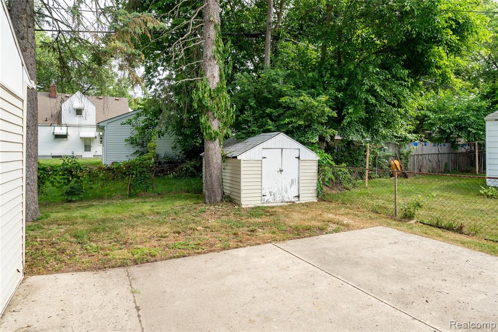 581 2nd Avenue, Pontiac, MI 48340 — Photo 13