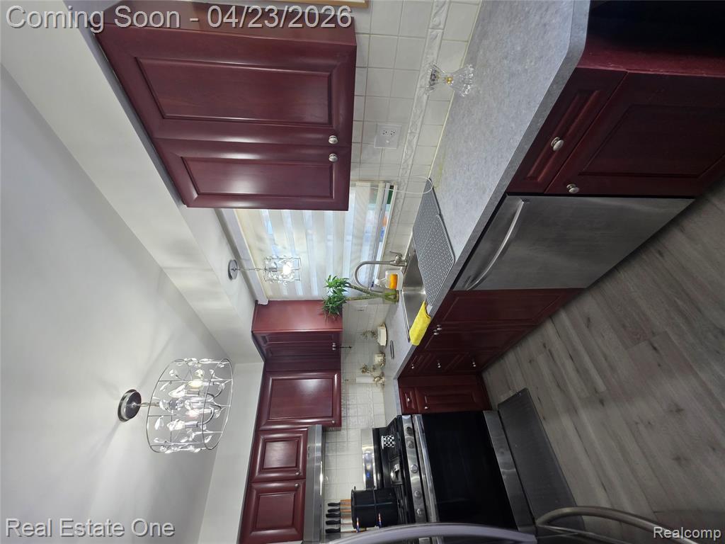 2898 Roundtree Drive, Troy, MI 48083 — Photo 23