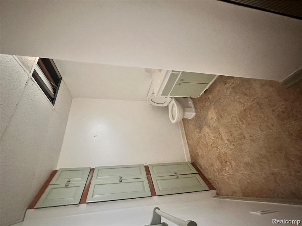 8150 Standard, Center Line, MI 48015 — Photo 13