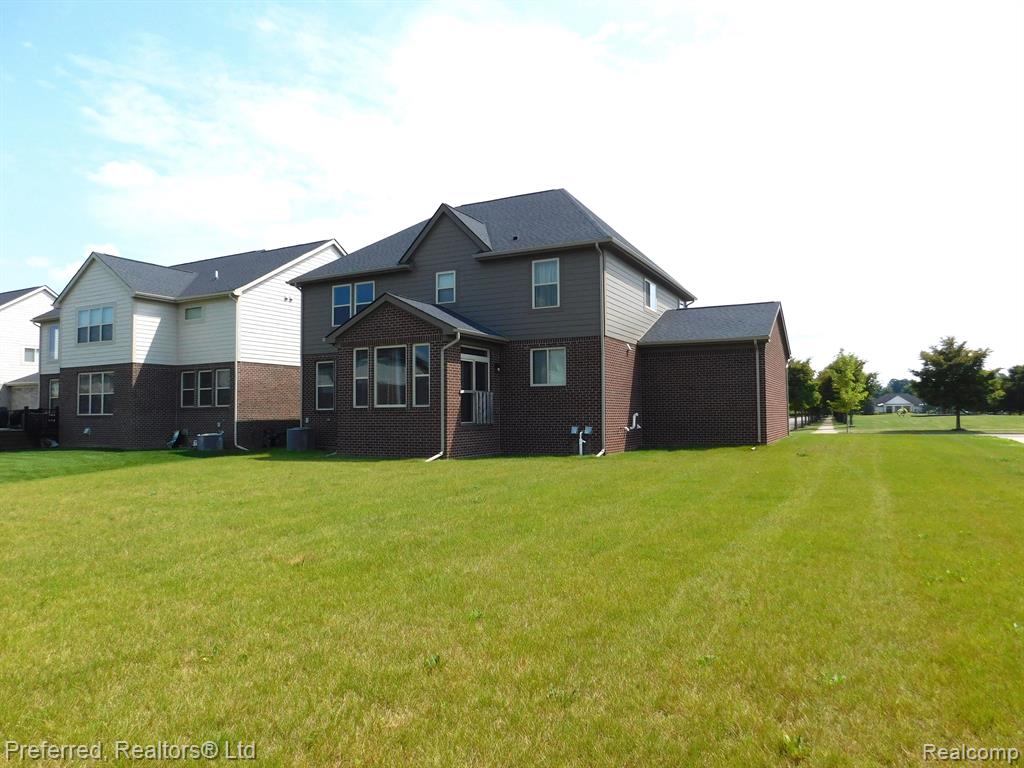 50316 AMBERWOOD Road, Canton, MI 48188 — Photo 5
