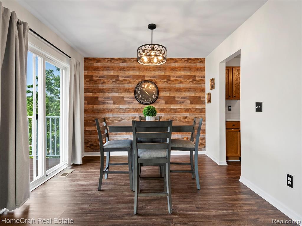 16880 DOVER Drive, 120, Northville, MI 48168 — Photo 8