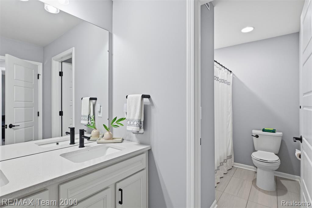 838 Addison Circle, Walled Lake, MI 48390 — Photo 23