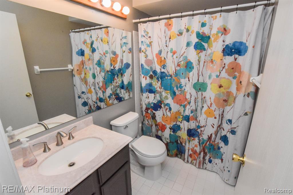 900 RIDGE, Brighton, MI 48116 — Photo 25