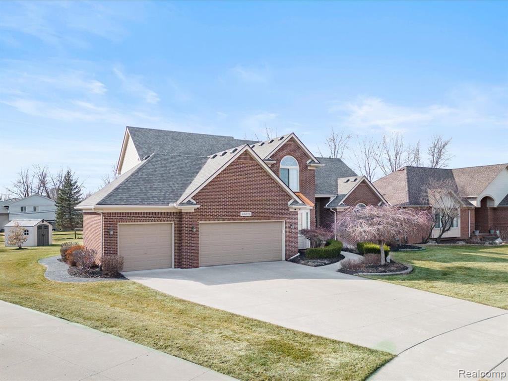 49275 SANTA ANITA Drive W, Chesterfield, MI 48047 — Photo 4