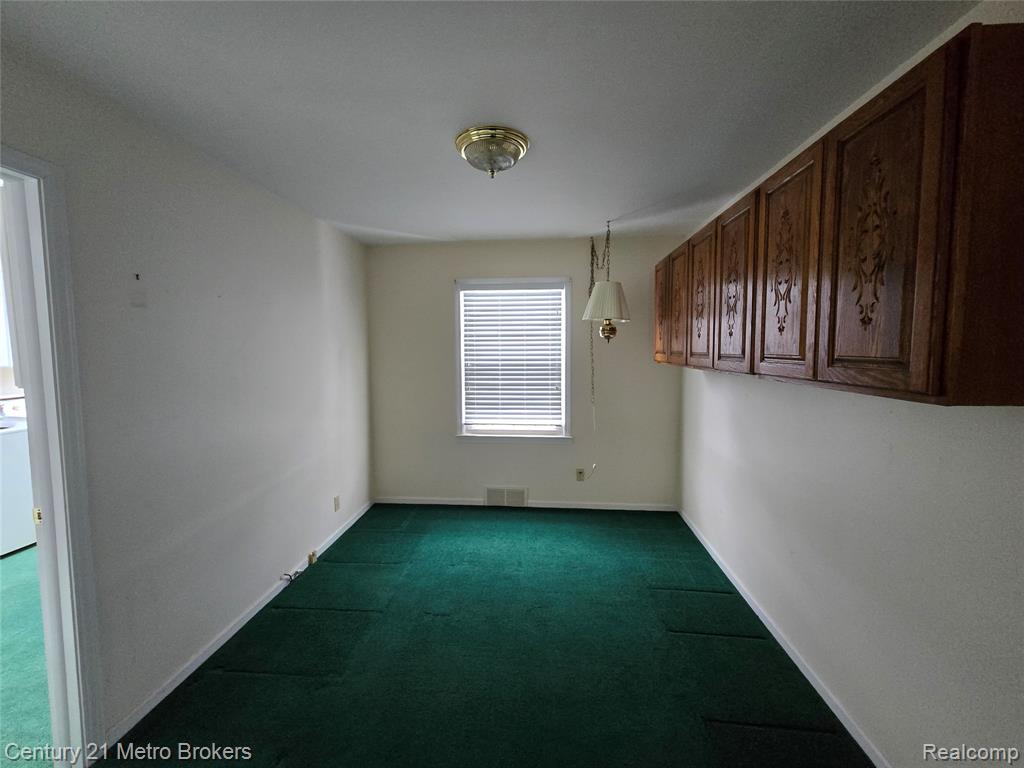 635 Sunset Drive, Imlay City, MI 48444 — Photo 8