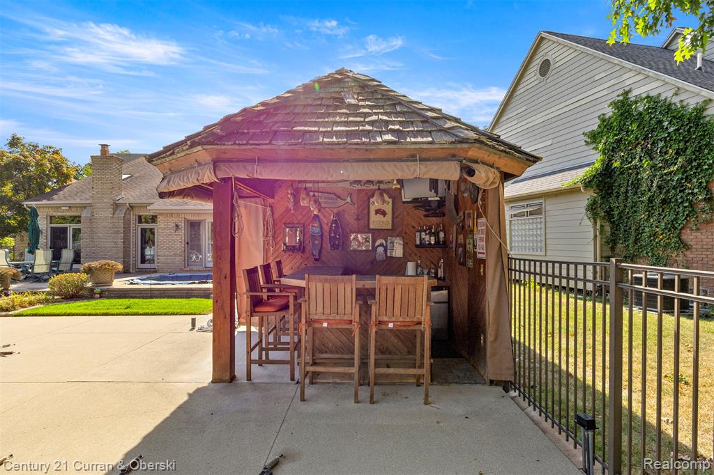 42049 Farm Lane Court, Sterling Heights, MI 48313 — Photo 54